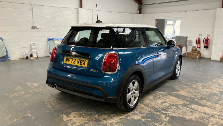 MINI Hatchback 1.5 Cooper Classic 3dr Auto Petrol Hatchback